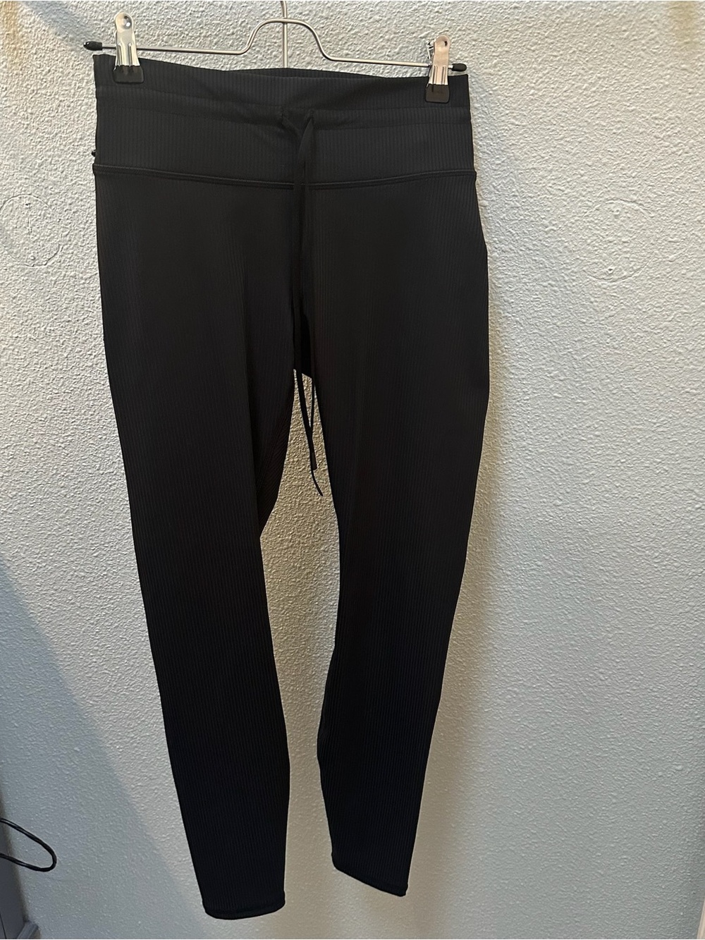 Fabletics Black Oasis Rib High-Waisted Legging Size M Women’s